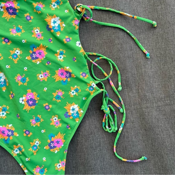 Frankies Bikini Honey One Piece Shoulder Swimsuit Size Medium New With Tags - Picture 6 of 14